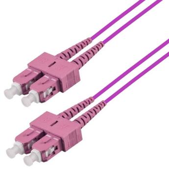 P-OM4-D2M-SCP-SCP-xx Fiberworks AS  Snor MM DPX SC/PC-SC/PC xx m 50/OM4 BIF 2x &#248;2mm Erika Fiolett