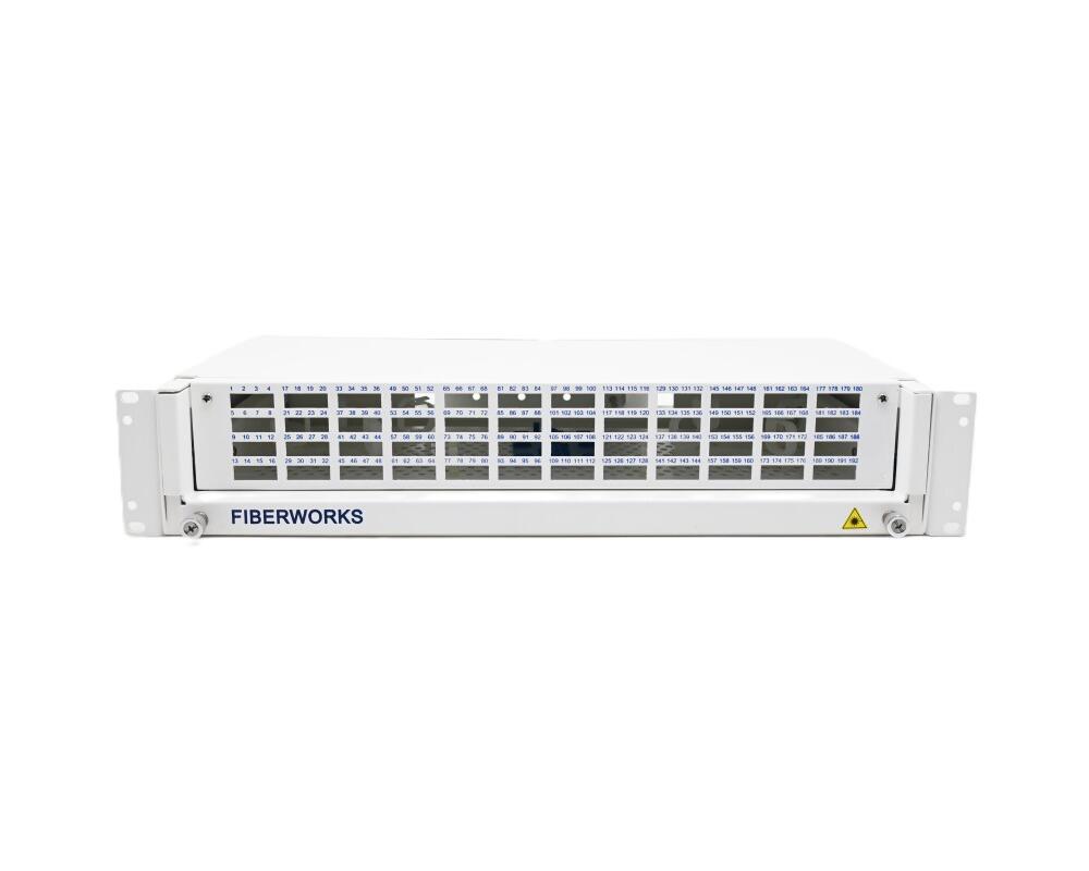 SP-FP20-48LCQ-EMPTY Fiberworks AS 6918851 19&quot;/ETSI 2U panel for 48 LC-QUAD (192F) Teleskopskinner, med installasjonssett