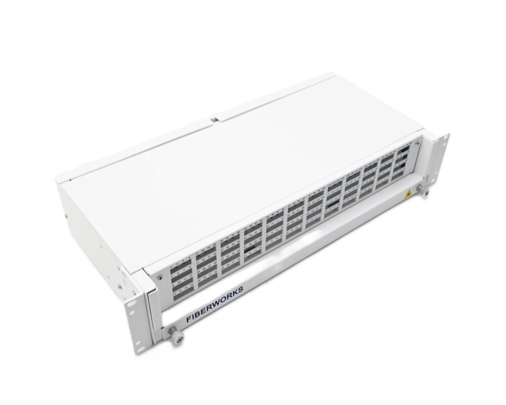 SP-FP20-48LCQ-EMPTY Fiberworks AS 6918851 19&quot;/ETSI 2U panel for 48 LC-QUAD (192F) Teleskopskinner, med installasjonssett