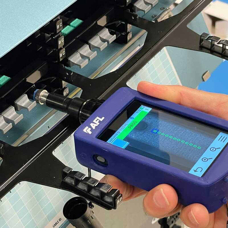 AFL-FOCIS-LT2-UASF AFL FOCIS-LT2-UASF FOCIS Lightning2 MPO UPC &amp; APC MPO rensesett og Single Fiber Adapter
