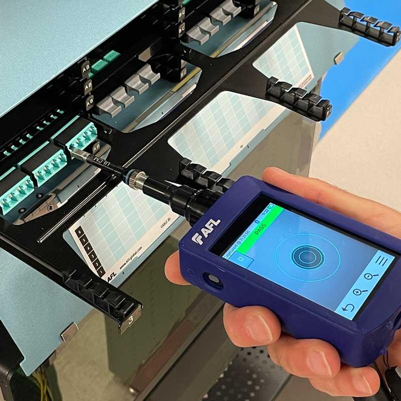 AFL-FOCIS-LT2-UASF AFL FOCIS-LT2-UASF FOCIS Lightning2 MPO UPC &amp; APC MPO rensesett og Single Fiber Adapter