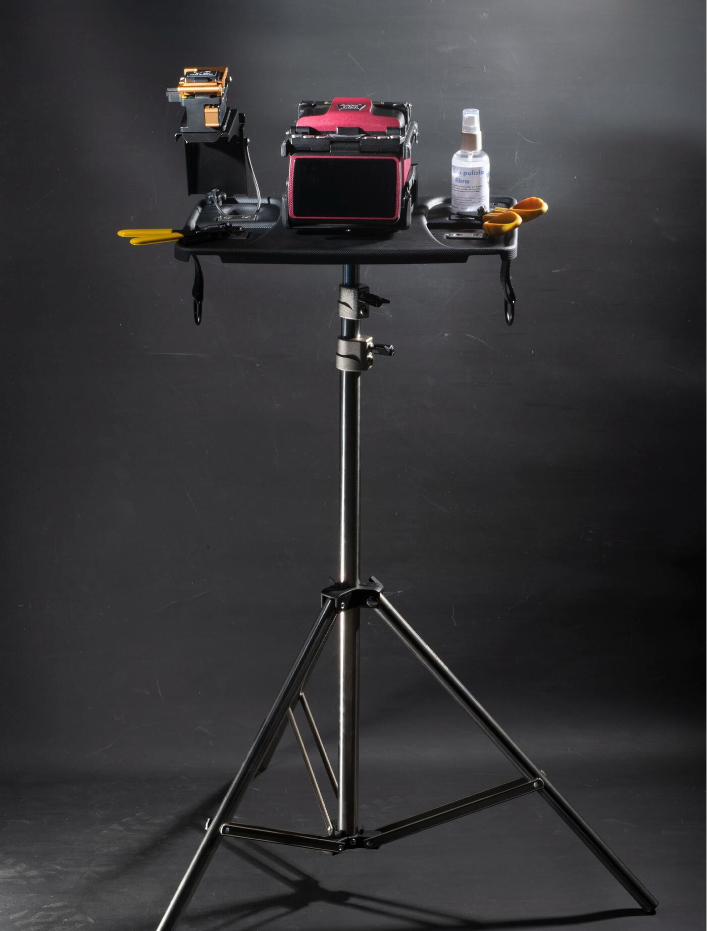 SP-UN1CO-TRIPOD Fibernet UN1CO TRIPOD KIT Stativ for UN1CO arbeidsbord 
