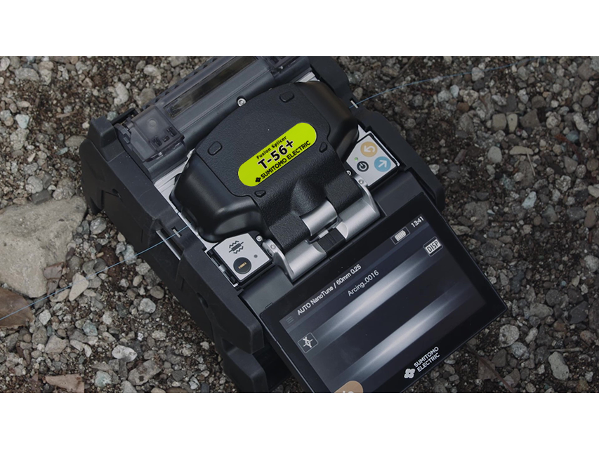 SUM-T-56C+-kit1 Sumitomo Electric  Sumitomo T-56C+ skj&#248;temaskin m/ NanoTune med batteri, kutter og verkt&#248;y