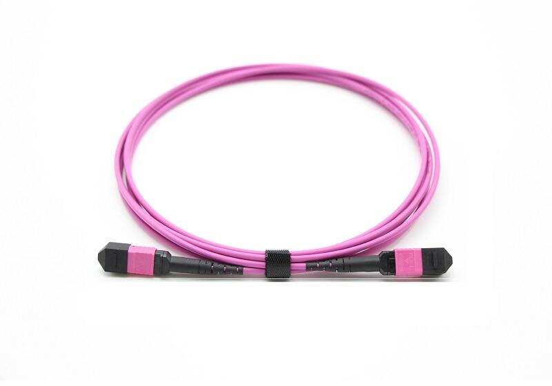 P-OM4-M3M-M1MbM1M-xx   Patch MM MPO/PC12 Male-Male pol. B, xx m 50/OM4 BIF, ø3mm Aqua, Super LL